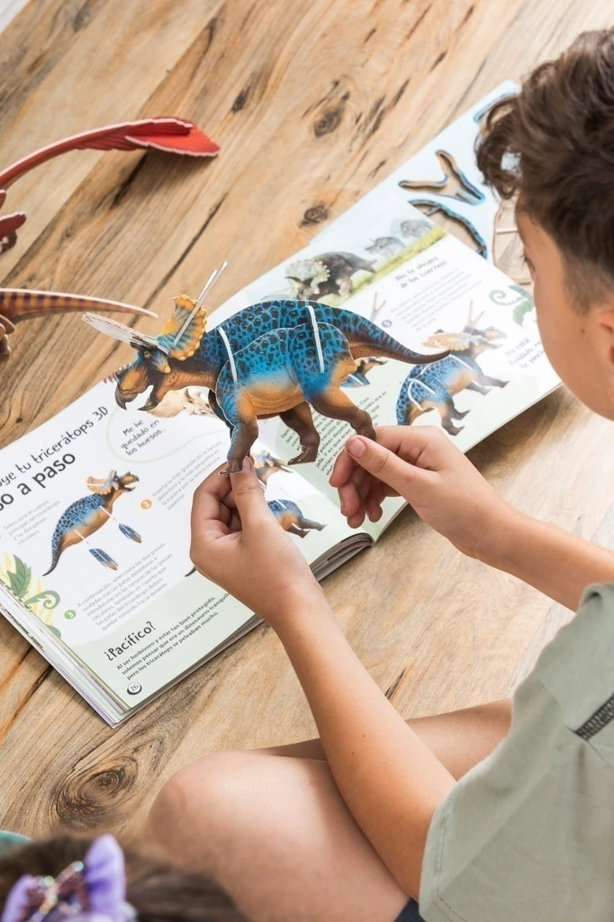 DINOSAURIOS. Libro + 6 formas 3D - Imagen 4