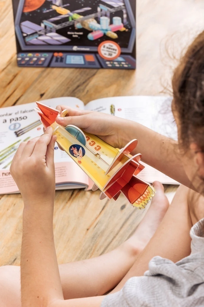 NAVES ESPACIALES. Libro + 6 formas 3D - Imagen 5
